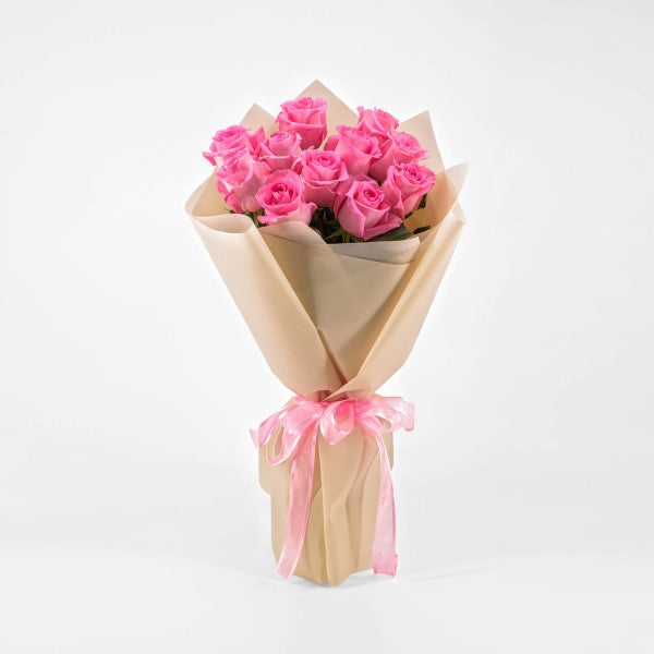 https://speakingroses.com.cy/11-Roses-bouquet