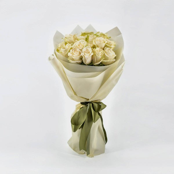 https://speakingroses.com.cy/15-Roses-bouquet-