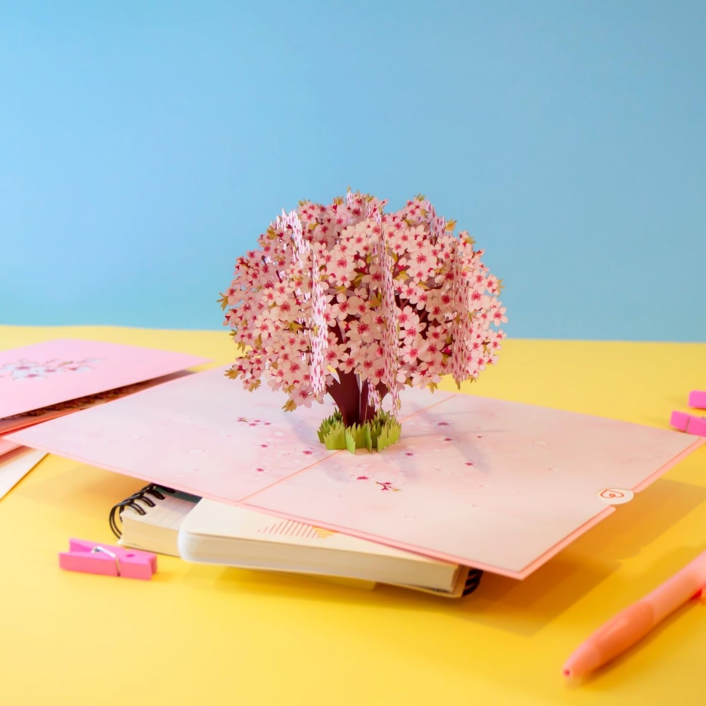 papercrush® Pop-Up Karte Kirschblueten Baum - 3D Geburtstagskarte mit Sakura Blueten fuer Frau, Freundin & Partnerin, Handgemachte Glueckwunschkarte zum Jahrestag & Hochzeitstag, Karte zur Geburt Maedchen