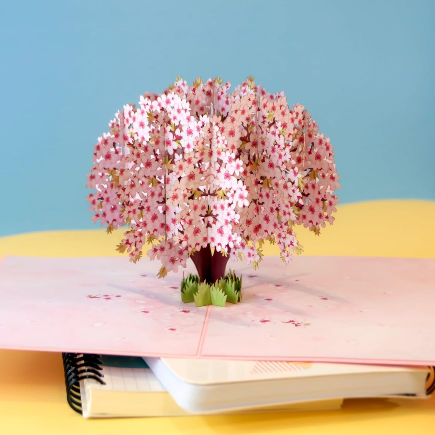 papercrush® Pop-Up Karte Kirschblueten Baum - 3D Geburtstagskarte mit Sakura Blueten fuer Frau, Freundin & Partnerin, Handgemachte Glueckwunschkarte zum Jahrestag & Hochzeitstag, Karte zur Geburt Maedchen